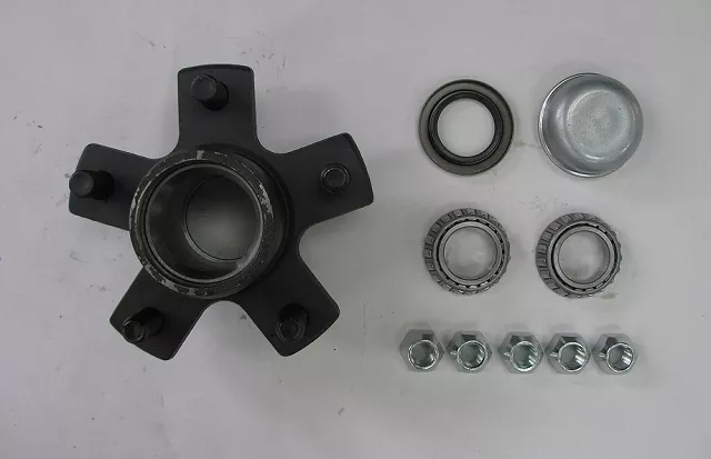 1350 lb Idler Hub Kit – 5 on 4.5″ – 1-1/16″ Bearings