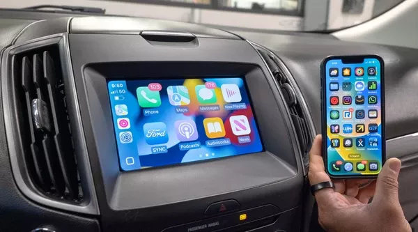2015-2020 Ford Edge Sync 4™ NAV 4" to 8" Touchscreen Display Retrofit with Wireless Apple CarPlay™ I Android Auto™